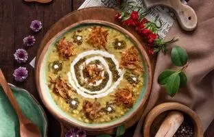 طرز تهیه آش گندم و اسفناج؛ آش گرم و مقوی برای روز‌های زمستان