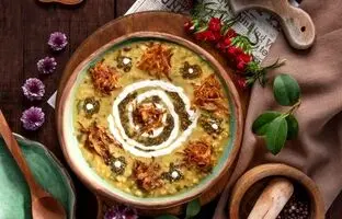 طرز تهیه آش گندم و اسفناج؛ آش گرم و مقوی برای روز‌های زمستان