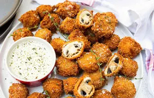 طرز تهیه قارچ سوخاری به سبک حرفه‌ای رستوران‌های لوکس + ویدئو