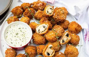 طرز تهیه قارچ سوخاری به سبک حرفه‌ای رستوران‌های لوکس + ویدئو