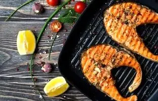 آیا ماهی‌های ارزان قیمت، ارزش غذایی کمتری دارند؟/ ماهی بیش از حد درشت نخرید!