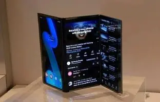 عرضه اولین گوشی تاشو سه لایه سامسونگ با تراشه پرچمدار اسنپدراگون ۸ الیت