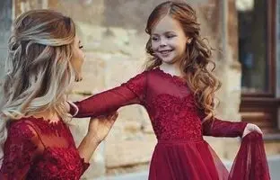 استایل‌های مادر و دختری خاص برای تحویل سال؛ کم هزینه اما شیک!