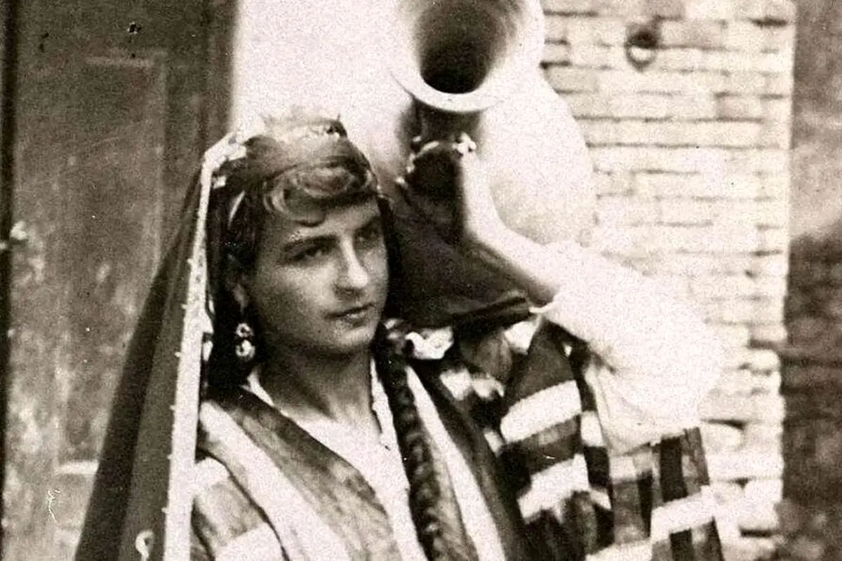  «عکس آتلیه‌ای مظفرالدین شاه» تا «تیپ پسرانۀ دختران قاجاری» 