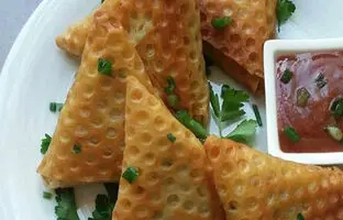 طرز تهیه سمبوسه سیب زمینی خوشمزه و خانگی