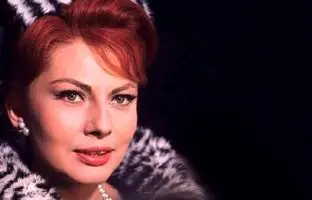 ثریا، ملکه ایران در زمان پهلوی دوم در سال 1367