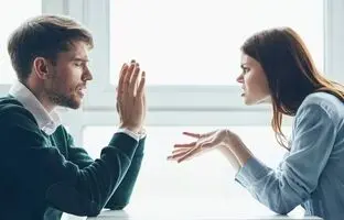 با استفاده از این ۱۰ تکنیک روانشناسی در هر بحثی پیروز خواهید شد!