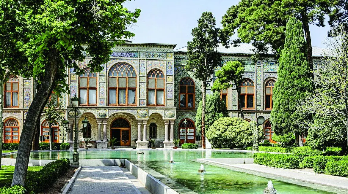 کاخی که ساختش از دوره صفوی تا قاجار طول کشید + تصاویر