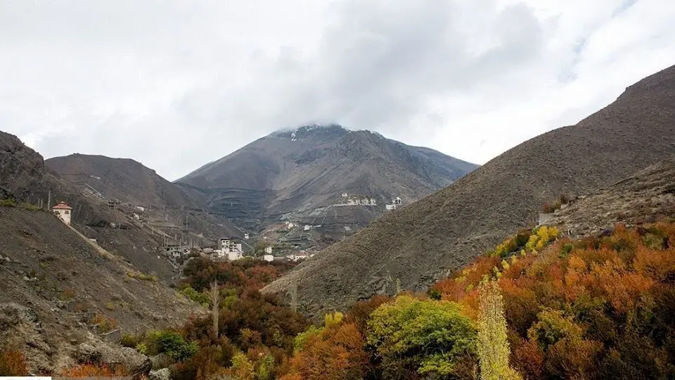 راهنمای سفر: سفر یک روزه به آبشار طبقاتی تهران