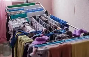 چرا خشک‌کردن لباس‌ها در فضای بسته می‌تواند سلامت شما را به خطر بیندازد؟