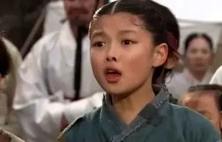 پاپاراتزی خارجی؛ «بازیگر نقش کودکی دونگ یی» در ۱۳ و ۲۵ سالگی؛ سال ۹۱ و ۱۴۰۲ 