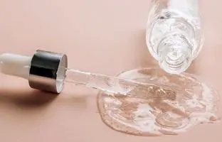 بهترین سرم و کرم های آبرسان و مرطوب کننده پوست های خشک و چرب