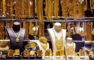 لحظه سرقت ۲۰ کیلوگرم طلا از جواهرفروشی مقابل دوربین‌ها + ویدئو