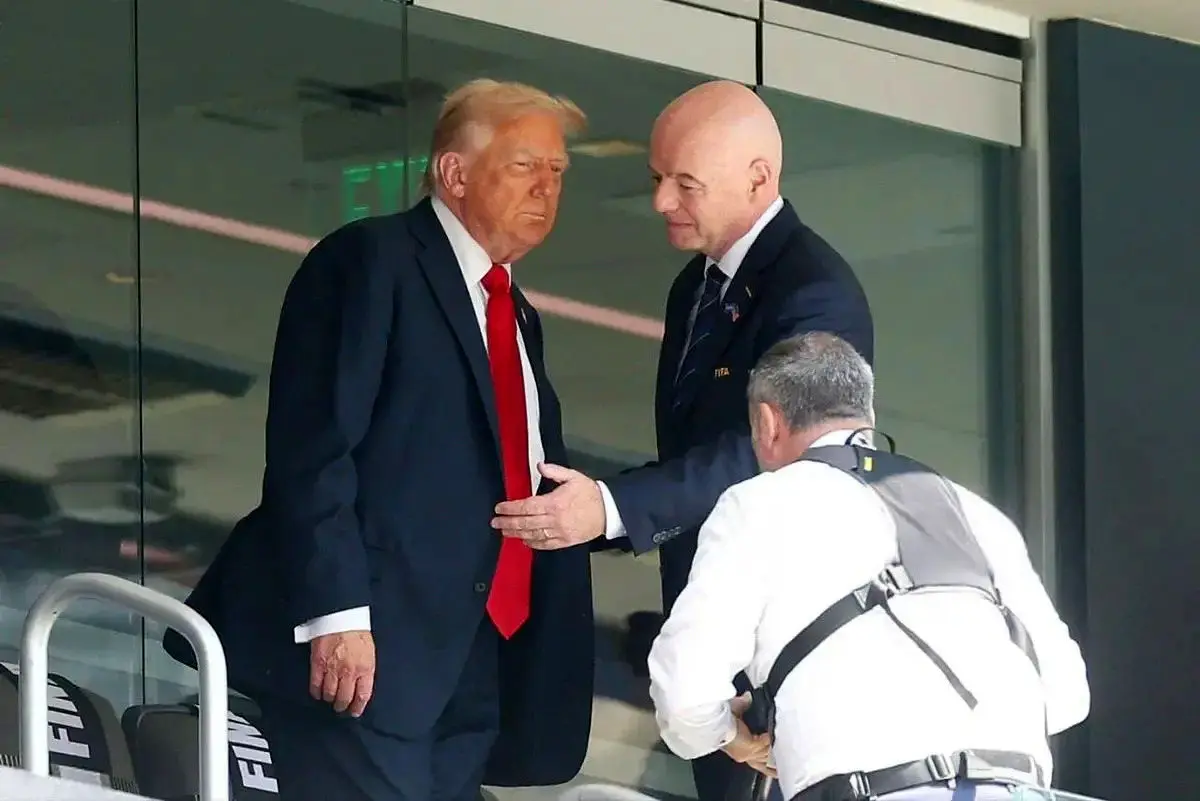 تذکر چندباره اینفانتینو به ترامپ و کنار نرفتن از جایگاه + ویدئو