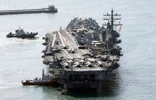 افسر ایرانی خطاب به ناو آمریکایی: اینجا خلیج فارس است؛ باید، فارسی صحبت کنید!+ویدئو