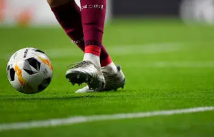 مرگ دلخراس فوتبالیست ترکیه‌ای وسط زمین بازی + ویدئو