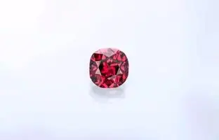 الماس قرمز وینستون / راز این سرخی خالص چیست؟