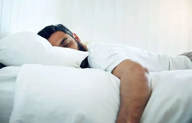 با این ۵ تکنیک وسوسه خواب صبحگاهی را مهار کنید 