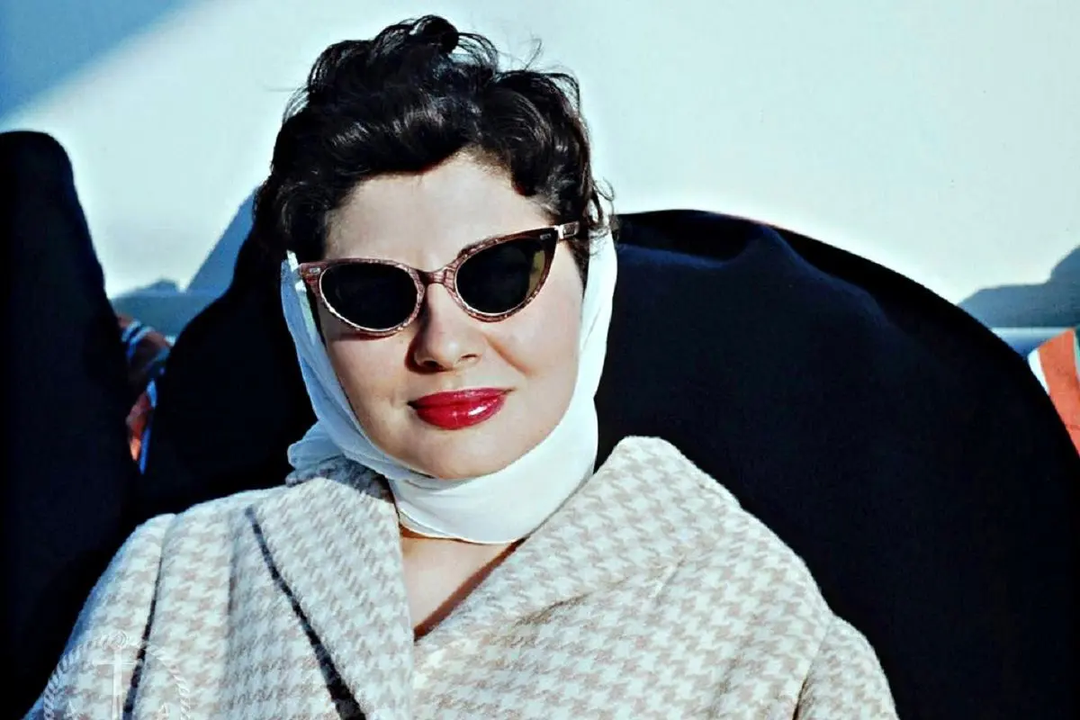 عکس قدیمی: ثریا در کنار پدر ایرانی و مادر آلمانی اش در دهه 20 