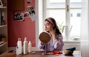 روتین‌های گران‌ مراقبت از پوست؛ بمباران تبلیغاتی اینفلوئنسر‌ها چه خطراتی دارد؟