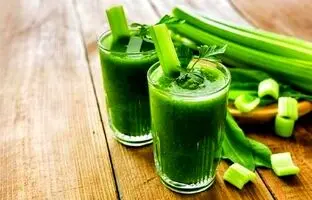خواص کرفس/خواص برگ و یک لیوان آب کرفس