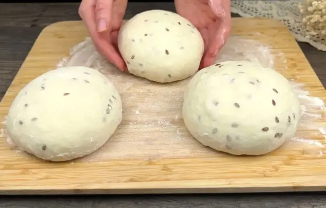  طرز پخت یک نان خوشمزه به روش مادر بزرگ آلمانی + ویدئو