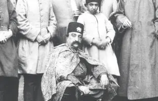  از عصرانه‌خوری همایونی تا گوساله‌ای که به حضور شاه آمد + تصویر