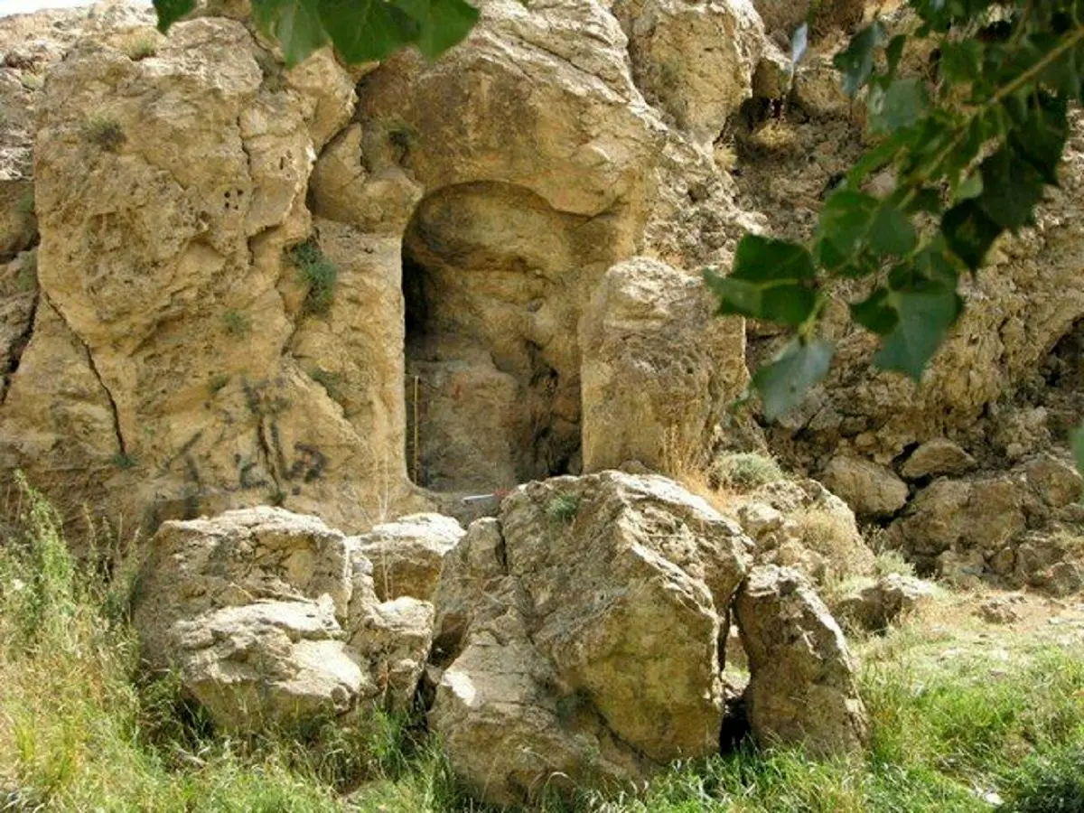 همسفر با منوا به سرزمین اسرارآمیز اورارتوها؛ کتیبه «عین‌الروم» در اشنویه چه می‌گوید؟ 