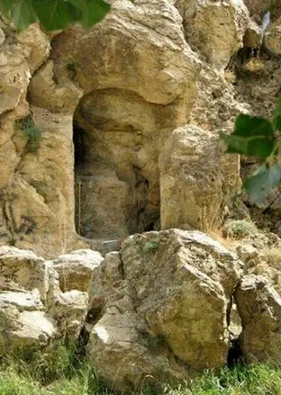همسفر با منوا به سرزمین اسرارآمیز اورارتوها؛ کتیبه «عین‌الروم» در اشنویه چه می‌گوید؟ 
