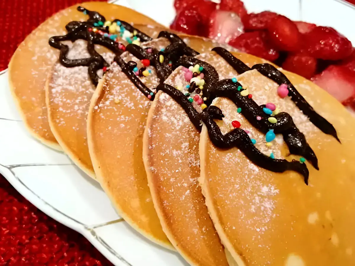 طرز تهیه پنکیک با ماست، یک صبحانه جذاب در کمترین زمان