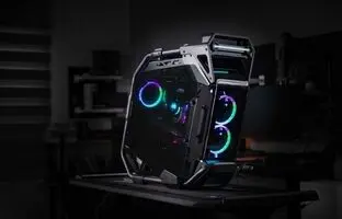 بهترین کامپیوتر گیمینگ 1404 رو اینطوری ببند!