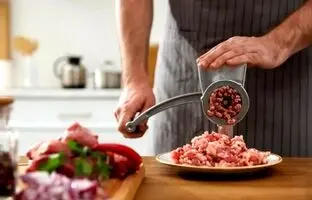 قیمت گوشت قرمز، امروز دوشنبه ۱ بهمن ۱۴۰۳
