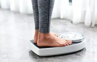 بهترین زمان برای وزن‌کشی؛ چه موقعی عدد ترازو دقیق‌تر است؟ 