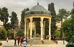 فال حافظ امروز پنجشنبه 26 تیر ماه 1404
