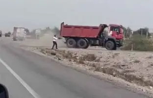 توقف کامیون سرقتی در هرمزگان با شلیک پلیس + ویدئو