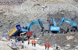 رانش مرگبار زمین در معدن سنگ در استان جاوای اندونزی + ویدئو