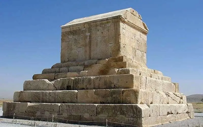 راهنمای سفر؛ آشنایی با مکان های دیدنی شیراز