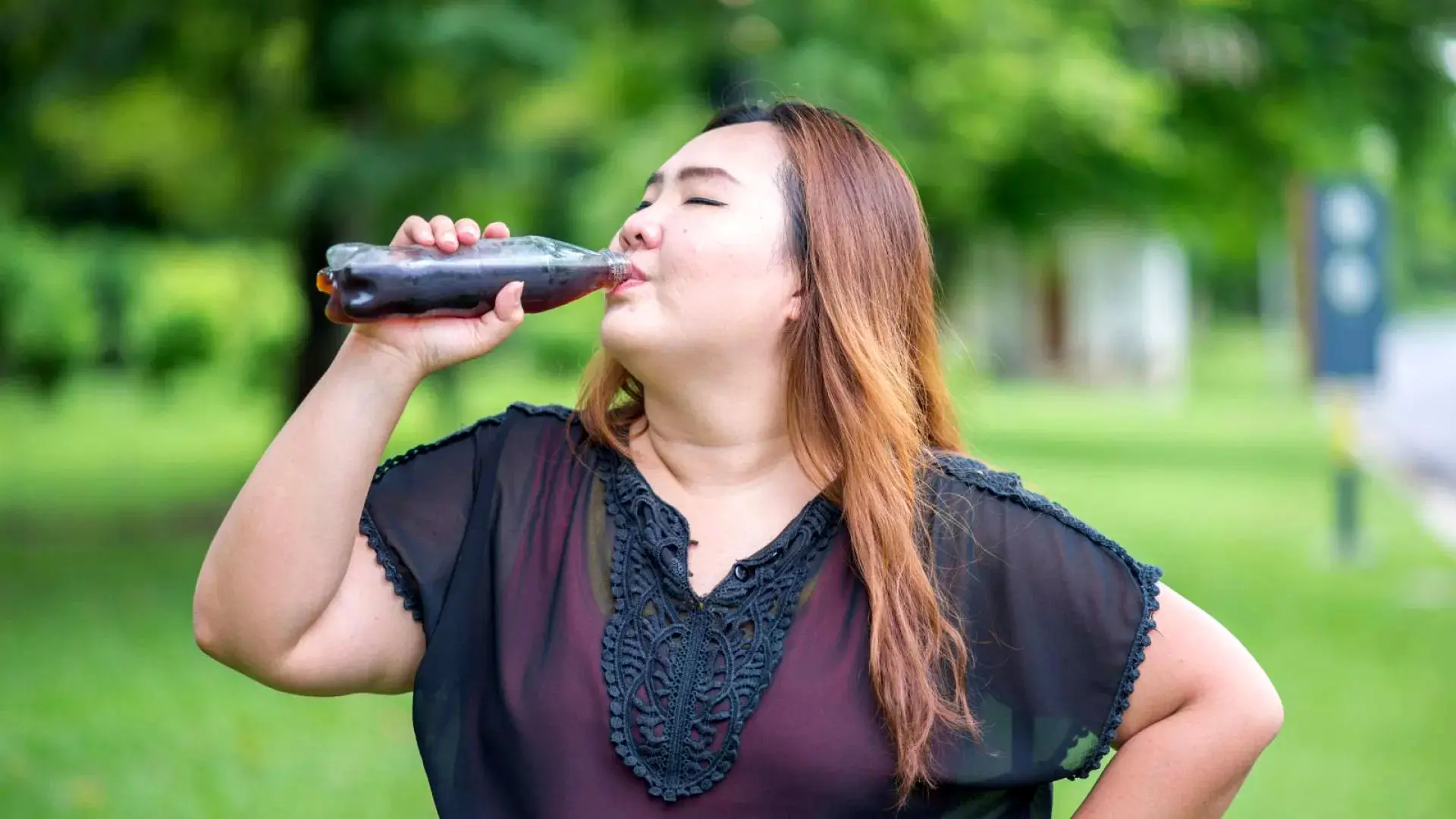 خبر بد برای عاشقان کوکاکولا؛ بطری‌های پلاستیکی نوشابه را تا باز کردید سر بکشید 