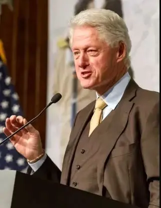 یک درس از سیاستمداران برای آنکه «در اذهان ماندگار شوید»: سندپینچ را یاد بگیرید!