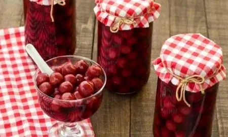  طرز تهیه ترشی گیلاس؛ مجلسی و راحت 