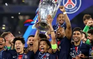 مراسم اهدای جام لیگ قهرمانان اروپا به پاری‌ سن‌ ژرمن + ویدئو
