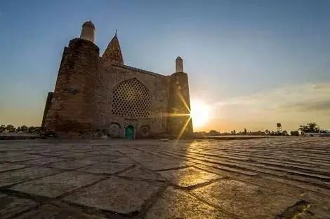 آرامگاه لیث صفاری؛ از دیگر شگفتی های تاریخی در دزفول + عکس