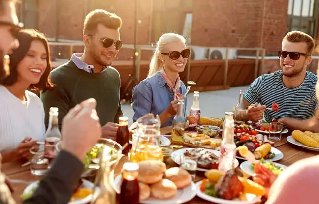  ۸ ویژگی دوستانی که از خانواده نزدیکترند! 