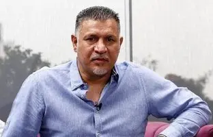  حضور علی دایی و همسرش در نمایش موزیکال رابین‌هود 