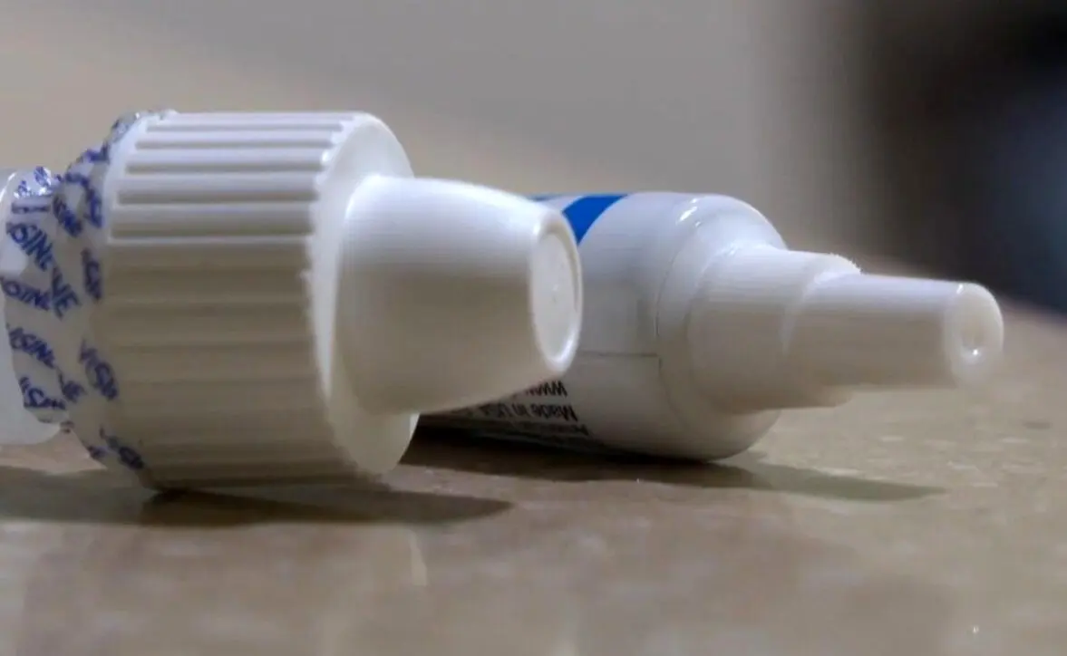 بیماران این بیمارستان چسب قطره‌ای را با قطره چشمی اشتباه گرفتند+عکس