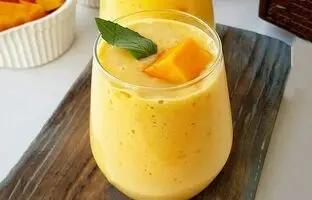  طرز تهیه میلک‌شیک انبه؛ به روش یک باریستای حرفه‌ای 