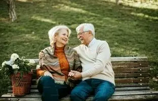 سالمندان هم نیاز به عشق و رابطه دارند/ حقایقی که کمتر درباره‌اش شنیده‌اید!