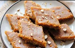 طرز تهیه شیرینی حلوایی با شیره انگور مخصوص سفره افطار