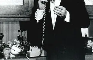 حکم جلب ویگن صادر شد 
