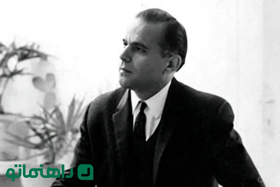 زیباترین اشعار فارسی؛ ستیز انسان و گرگ در شعر فریدون مشیری